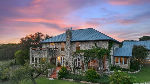 5229 Hupedo Ranch, Spicewood, TX 78669