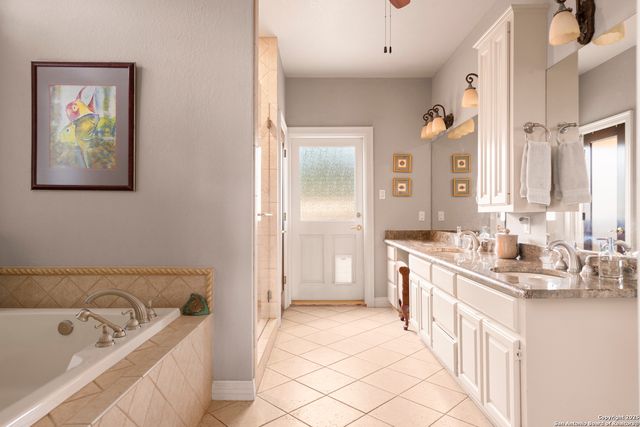 5229 Hupedo Ranch, Spicewood, TX 78669