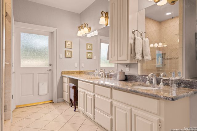 5229 Hupedo Ranch, Spicewood, TX 78669