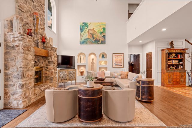 5229 Hupedo Ranch, Spicewood, TX 78669