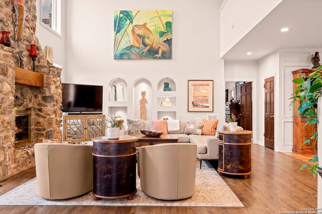 5229 Hupedo Ranch, Spicewood, TX 78669