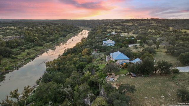 5229 Hupedo Ranch, Spicewood, TX 78669