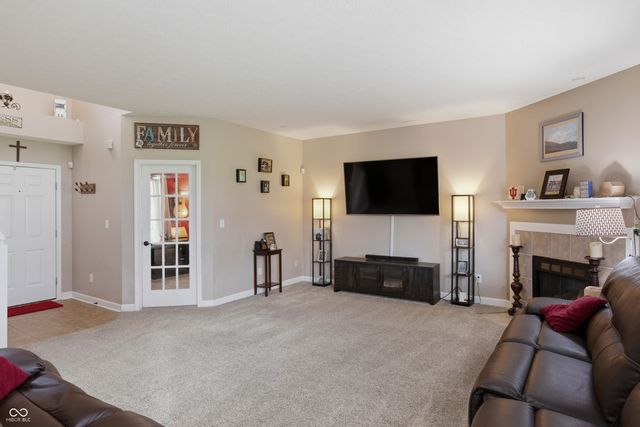 1912 Acorn Court, Avon, IN 46123