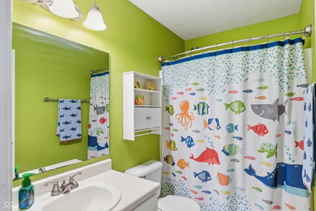 1912 Acorn Court, Avon, IN 46123