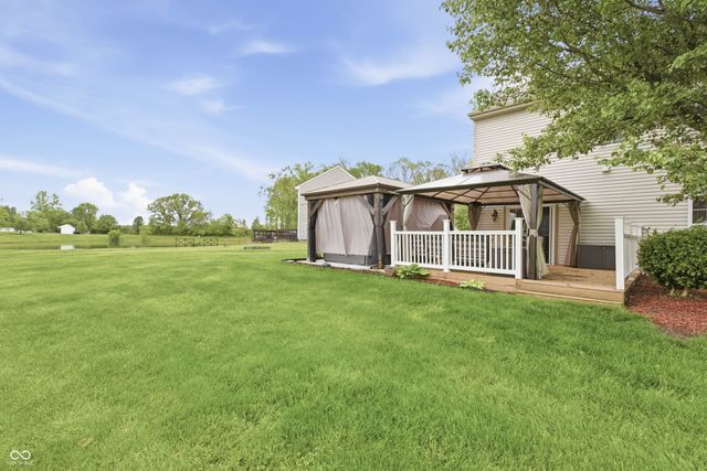 1912 Acorn Court, Avon, IN 46123