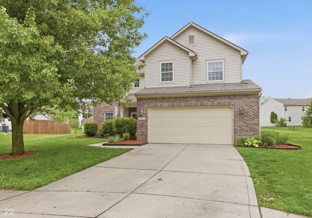 1912 Acorn Court, Avon, IN 46123
