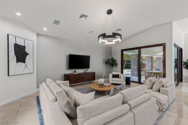 10968 Tranquil Waters Court, Las Vegas, NV 89135