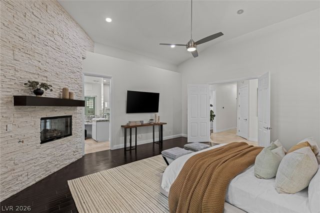 10968 Tranquil Waters Court, Las Vegas, NV 89135