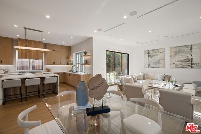 1823 S Shenandoah Street, Los Angeles, CA 90035