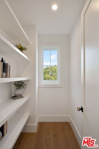 1823 S Shenandoah Street, Los Angeles, CA 90035