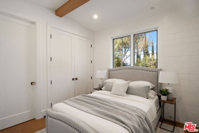 1823 S Shenandoah Street, Los Angeles, CA 90035