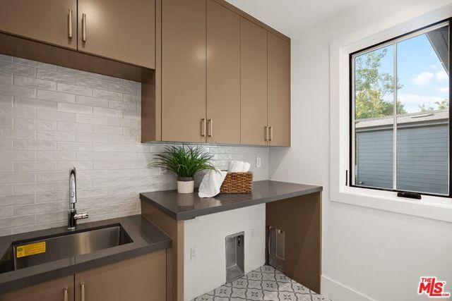 1823 S Shenandoah Street, Los Angeles, CA 90035