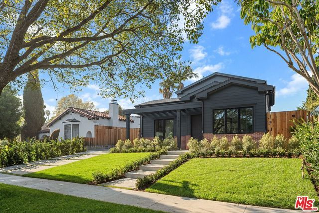 1823 S Shenandoah Street, Los Angeles, CA 90035