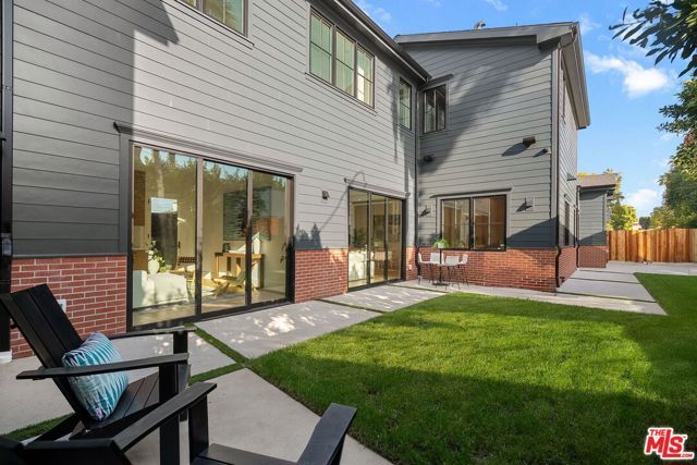 1823 S Shenandoah Street, Los Angeles, CA 90035