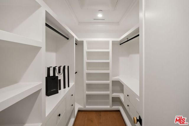 1823 S Shenandoah Street, Los Angeles, CA 90035