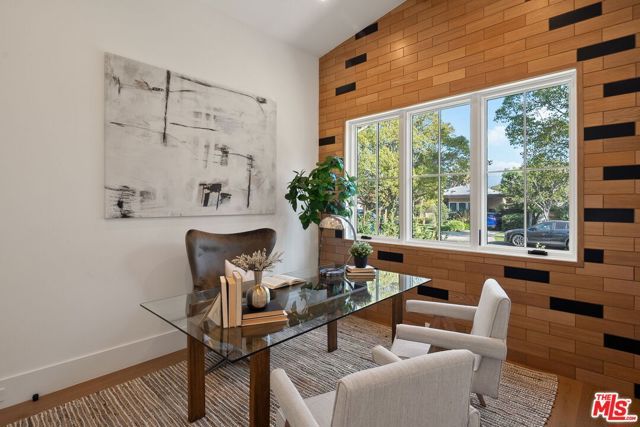 1823 S Shenandoah Street, Los Angeles, CA 90035