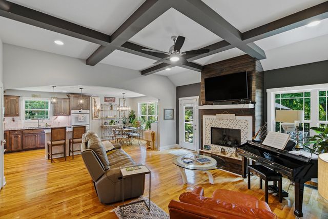 1044 Northridge Dr, Greenbrier, TN 37073