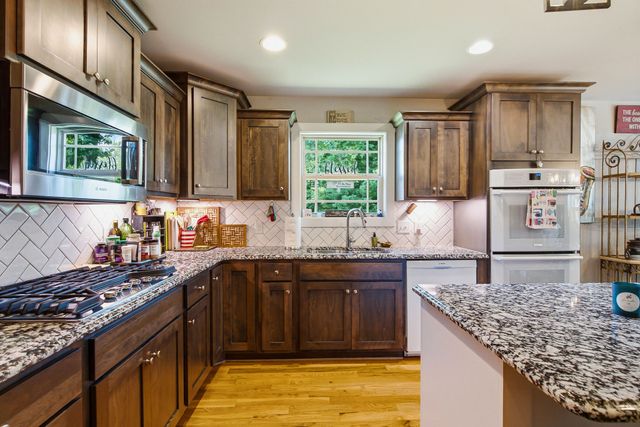 1044 Northridge Dr, Greenbrier, TN 37073