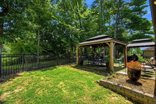 1044 Northridge Dr, Greenbrier, TN 37073