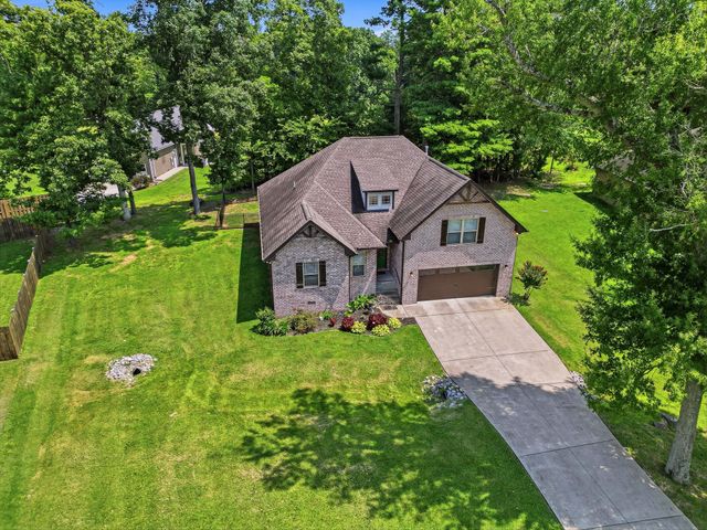 1044 Northridge Dr, Greenbrier, TN 37073