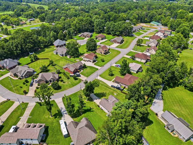 1044 Northridge Dr, Greenbrier, TN 37073