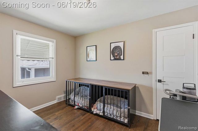 27407 Grant Street, Saint Clair Shores, MI 48081