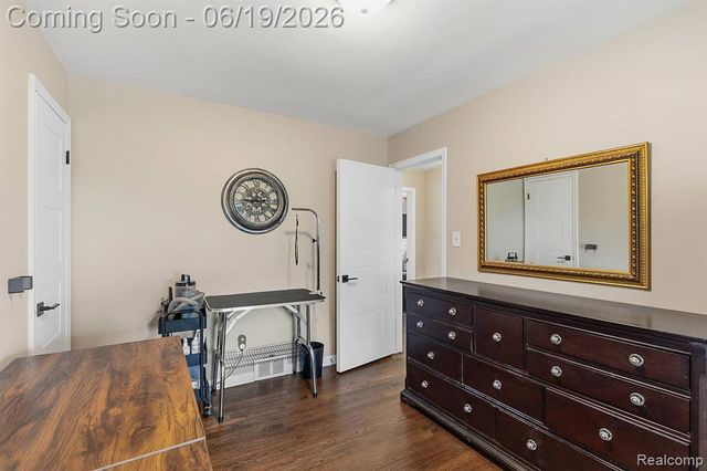 27407 Grant Street, Saint Clair Shores, MI 48081
