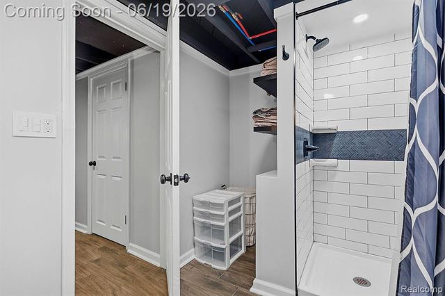 27407 Grant Street, Saint Clair Shores, MI 48081