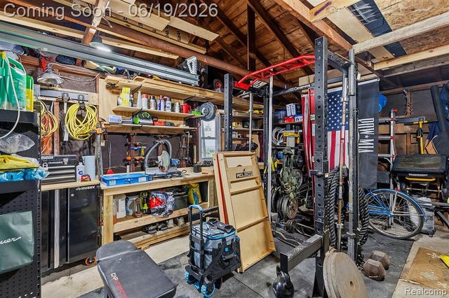 27407 Grant Street, Saint Clair Shores, MI 48081