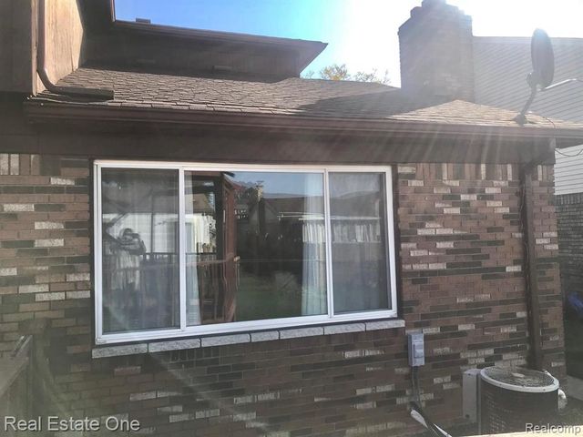 37147 Evergreen Drive, Sterling Heights, MI 48310