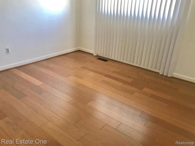 37147 Evergreen Drive, Sterling Heights, MI 48310