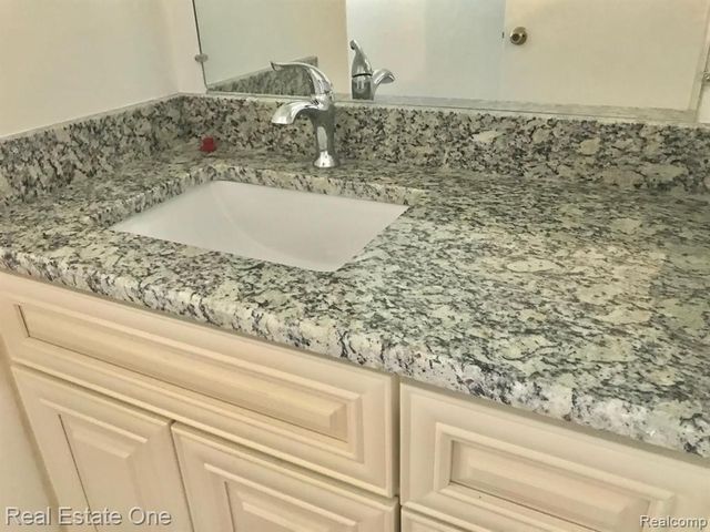 37147 Evergreen Drive, Sterling Heights, MI 48310