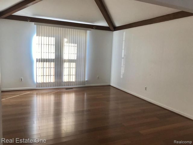 37147 Evergreen Drive, Sterling Heights, MI 48310