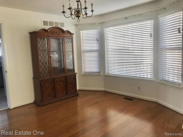 37147 Evergreen Drive, Sterling Heights, MI 48310