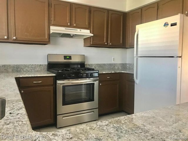 37147 Evergreen Drive, Sterling Heights, MI 48310