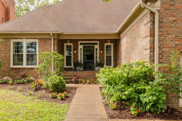4236 Jamesborough Pl, Nashville, TN 37215