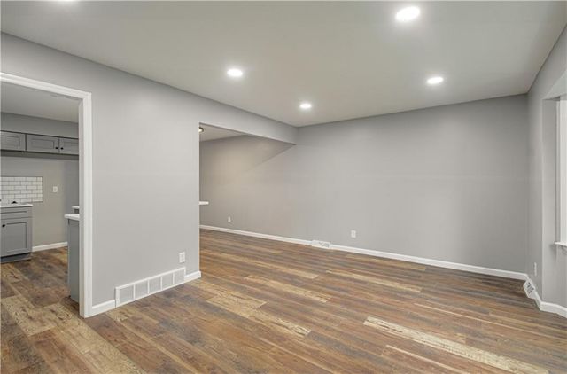 13747 Parker Avenue, Grandview, MO 64030