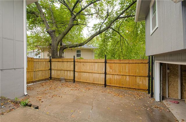 13747 Parker Avenue, Grandview, MO 64030