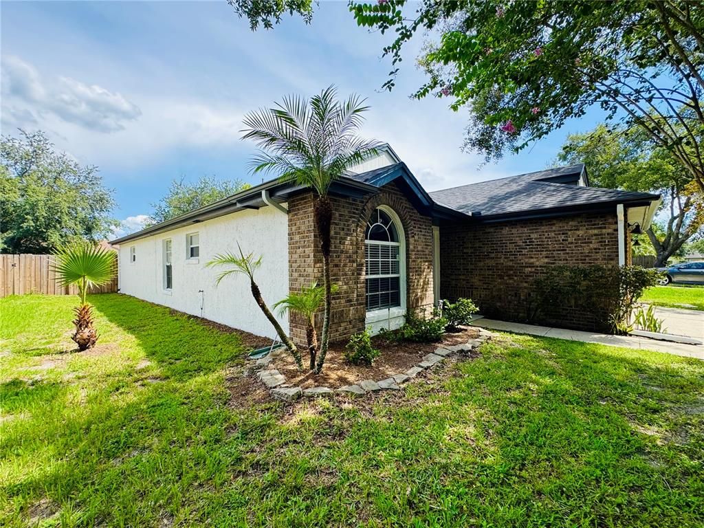 Image 3 of property listing at 10818 HARKWOOD BOULEVARD, Orlando, FL 32817