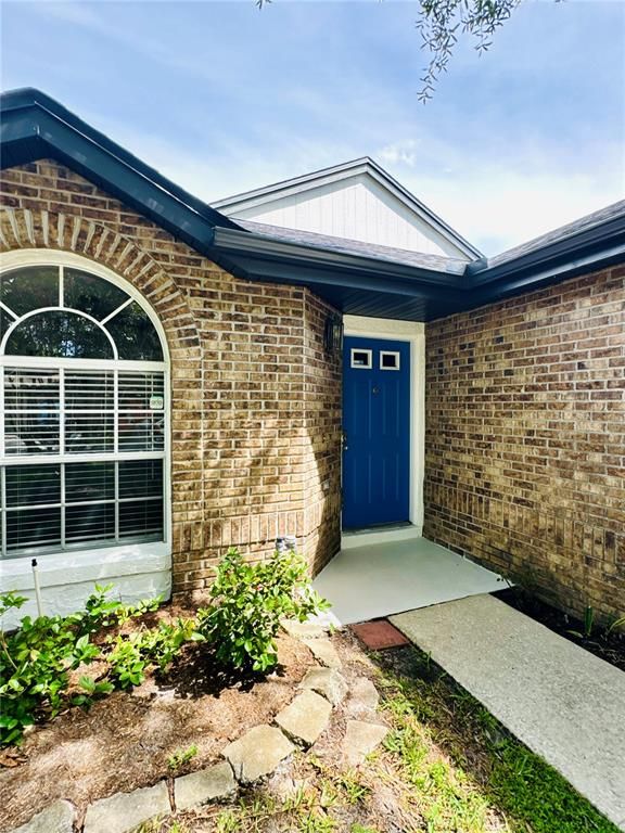 Image 5 of property listing at 10818 HARKWOOD BOULEVARD, Orlando, FL 32817