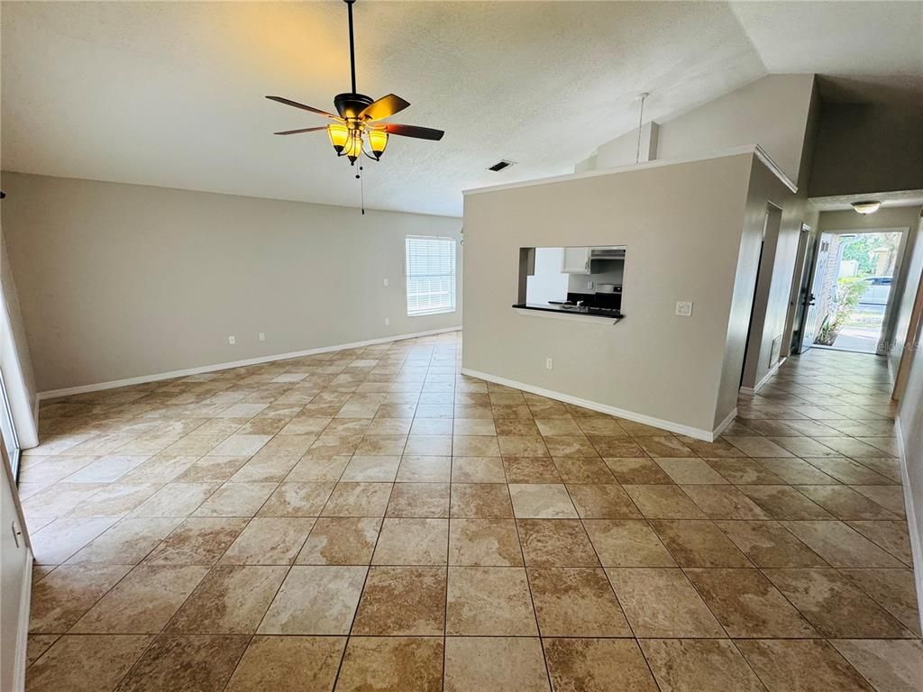 Image 9 of property listing at 10818 HARKWOOD BOULEVARD, Orlando, FL 32817