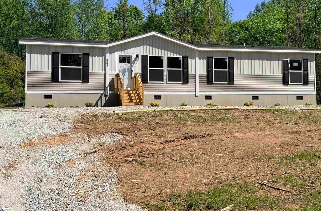 336 Burton Creekside Road, Waterloo, SC 29384