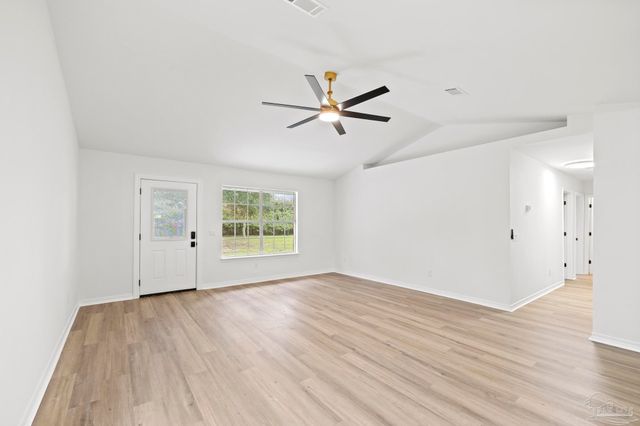 6555 Eagle Crest Dr, Milton, FL 32570