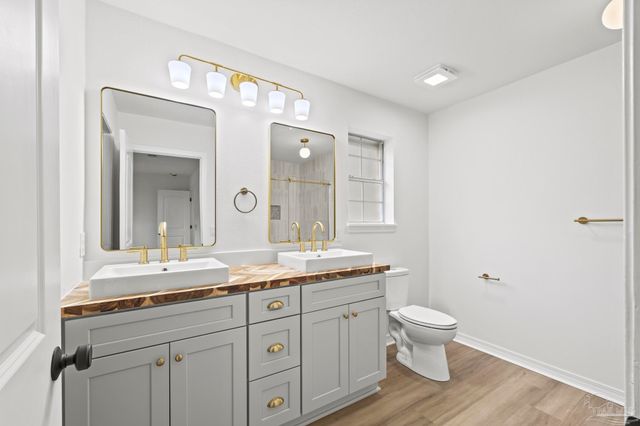 6555 Eagle Crest Dr, Milton, FL 32570