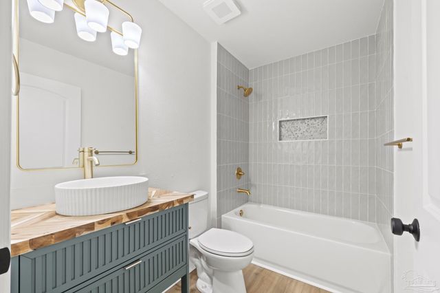 6555 Eagle Crest Dr, Milton, FL 32570