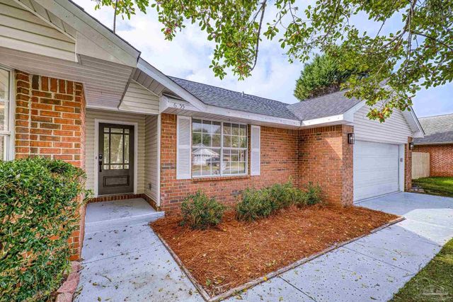 6555 Eagle Crest Dr, Milton, FL 32570