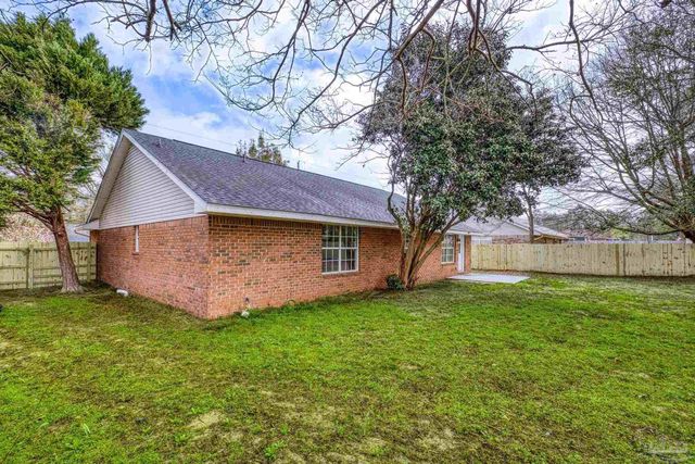 6555 Eagle Crest Dr, Milton, FL 32570