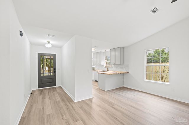 6555 Eagle Crest Dr, Milton, FL 32570