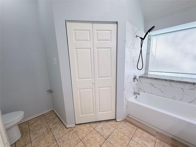 5310 Park Shore Drive, Houston, TX 77084