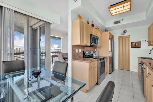 19101 Mystic Pointe Dr PH6, Aventura, FL 33180